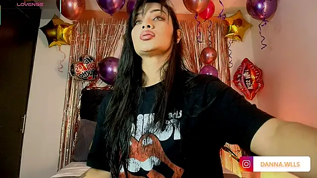 Dannawells online show from 12.15.25