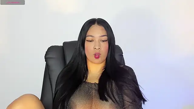 bella hadid1  online show from 07.25.26