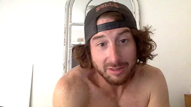 Snapshot of sirchubster chatting on 10.28.25 sirchubster online show from 10.28.25