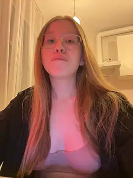 Eva Weyne online show from 01.26.25