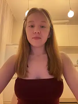 Snapshot of Eva_Weyne chatting on 04.28.26 Eva Weyne online show from 04.28.26