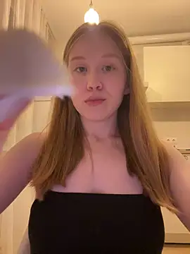 Snapshot of Eva_Weyne chatting on 05.29.26 Eva Weyne online show from 05.29.26