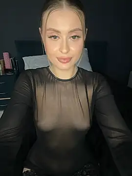 Snapshot of Sweet__Milly chatting on 02.26.25 Sweet  Milly online show from 02.26.25