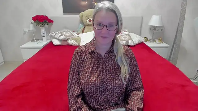 irinamaux online show from 03.14.25