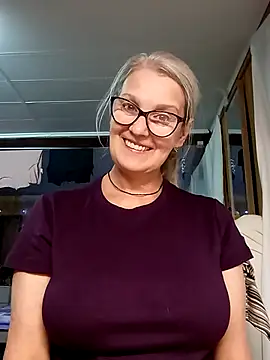 irinamaux online show from 10.22.25