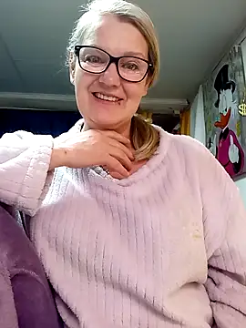 irinamaux online show from 04.04.26