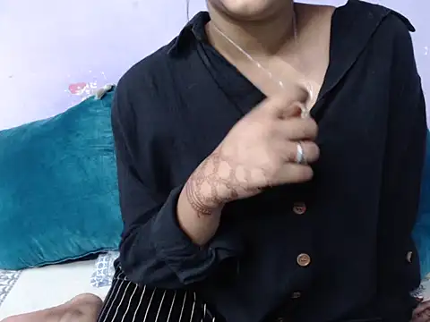 Freya nia online show from 10.27.25