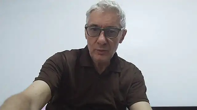 Snapshot of BIGUNCUTHARDCOCK chatting on 06.20.26 BIGUNCUTHARDCOCK online show from 06.20.26