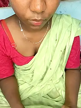 Snapshot of tamilachi4u chatting on 01.04.25 tamilachi4u online show from 01.04.25