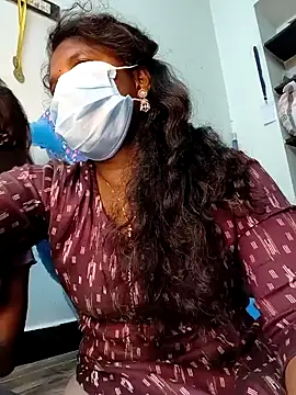 Snapshot of tamilachi4u chatting on 02.13.25 tamilachi4u online show from 02.13.25