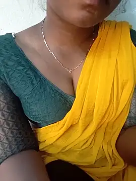 Snapshot of tamilachi4u chatting on 03.04.25 tamilachi4u online show from 03.04.25