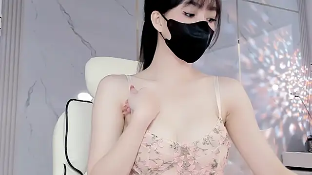 Luli-bae online show from 02.07.25