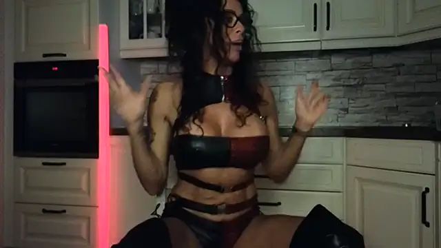 Misses-Cougar online show from 02.27.25