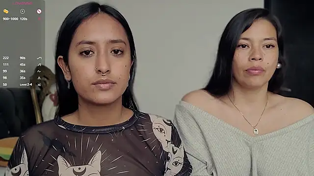 Snapshot of 2SummerLove1 chatting on 12.30.24 2SummerLove1 online show from 12.30.24