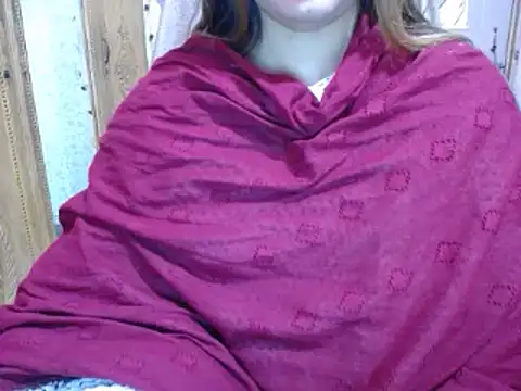 Snapshot of SohanaSabaSexy chatting on 12.20.24 SohanaSabaSexy online show from 12.20.24