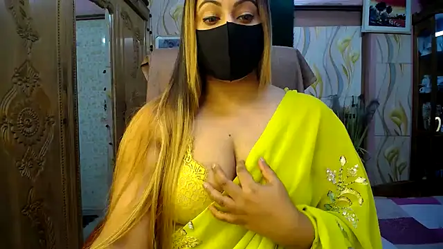 Snapshot of SohanaSabaSexy chatting on 10.10.25 SohanaSabaSexy online show from 10.10.25