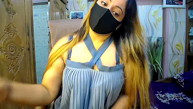 Snapshot of SohanaSabaSexy chatting on 10.29.25 SohanaSabaSexy online show from 10.29.25