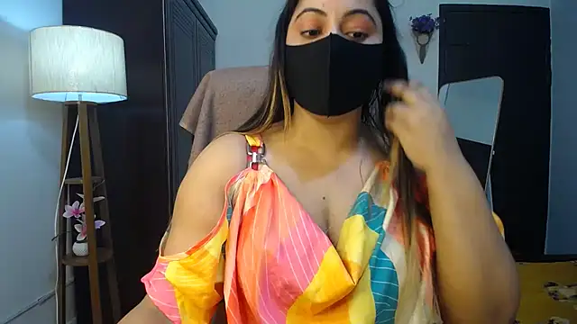 Snapshot of SohanaSabaSexy chatting on 06.26.26 SohanaSabaSexy online show from 06.26.26