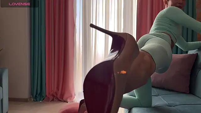 UrGoddessJenny online show from 12.20.25