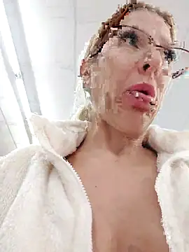 blondyruby online show from 11.12.25