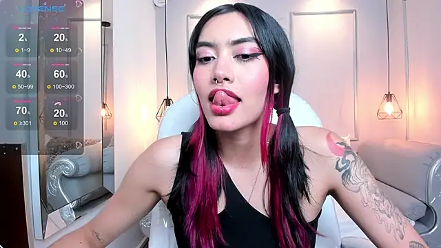 AzuraKindong online show from 01.24.25