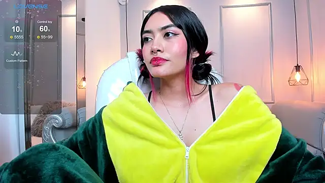 AzuraKindong online show from 02.11.25