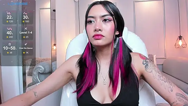 AzuraKindong online show from 02.20.25