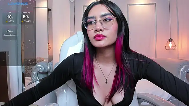 AzuraKindong online show from 03.05.25