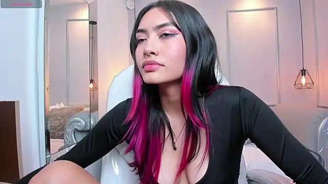 AzuraKindong online show from 03.13.25