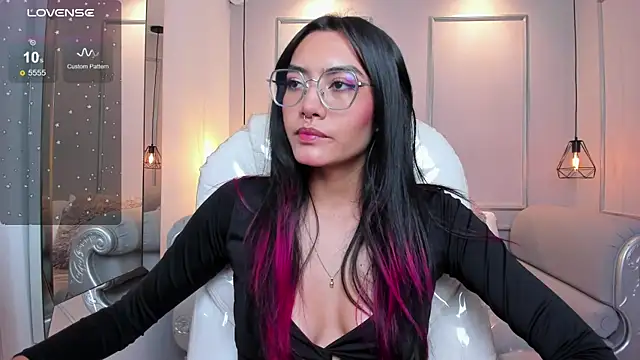 AzuraKindong online show from 09.15.25