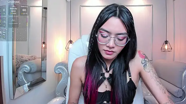 AzuraKindong online show from 10.01.25