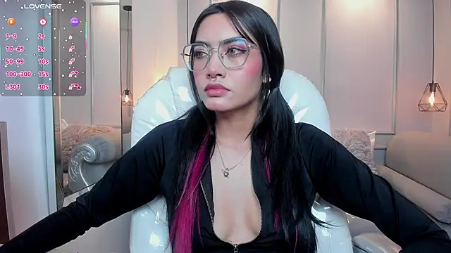 AzuraKindong online show from 10.08.25