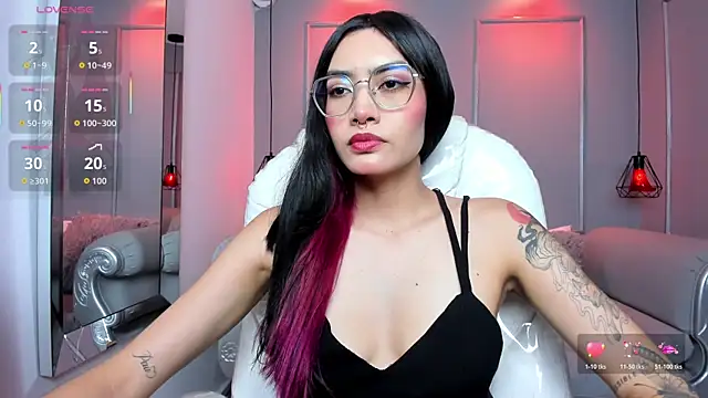 AzuraKindong online show from 12.22.25