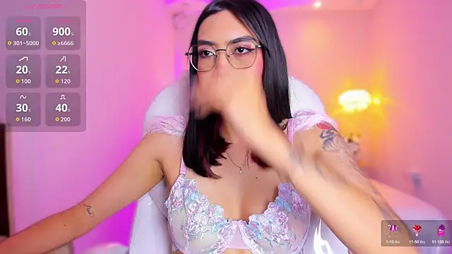 AzuraKindong online show from 04.14.26