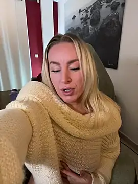 Snapshot of ChristyAdair chatting on 12.29.24 ChristyAdair online show from 12.29.24