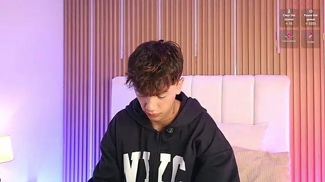 Tomy Rox online show from 04.04.26