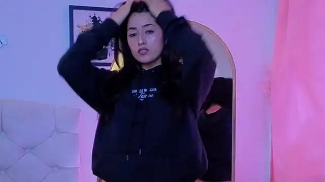 ChanellGV online show from 11.19.25