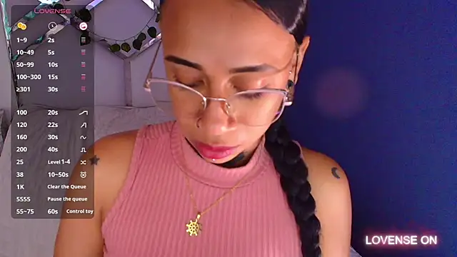 Snapshot of cattaleeyaa chatting on 12.24.24 cattaleeyaa online show from 12.24.24