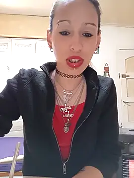 Snapshot of Zorrita_Fox chatting on 09.15.25 Zorrita Fox online show from 09.15.25