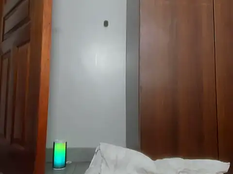 Snapshot of afro_pop chatting on 12.18.24 afro pop online show from 12.18.24