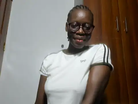 Snapshot of afro_pop chatting on 01.17.25 afro pop online show from 01.17.25