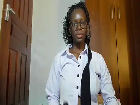 Snapshot of afro_pop chatting on 11.03.25 afro pop online show from 11.03.25