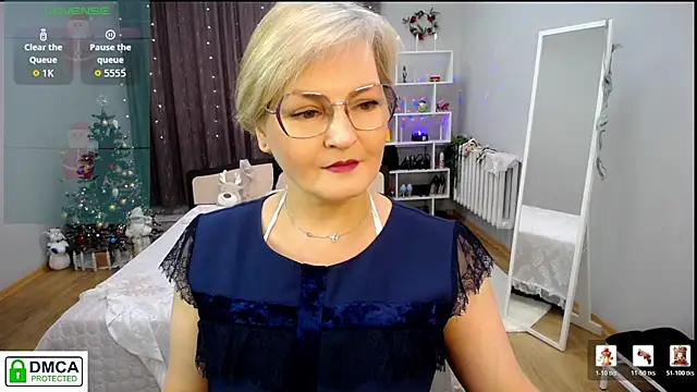 BlondeBrilliant7 online show from 12.23.25