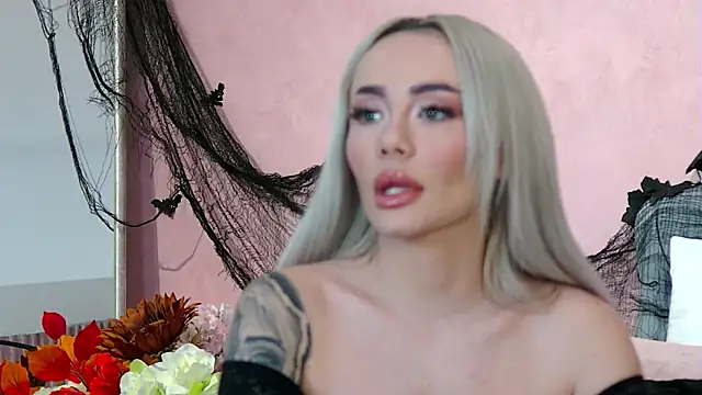 FrancescaMcGray online show from 11.04.25