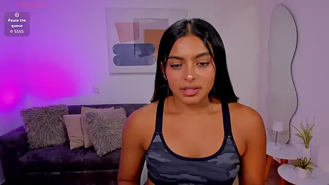 Snapshot of amandaconner chatting on 10.30.25 amandaconner online show from 10.30.25