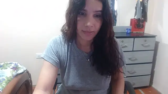 Snapshot of Ainhoa-hot chatting on 04.29.26 Ainhoa-hot online show from 04.29.26