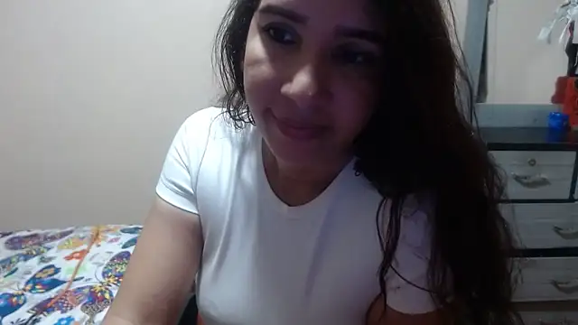Snapshot of Ainhoa-hot chatting on 05.05.26 Ainhoa-hot online show from 05.05.26