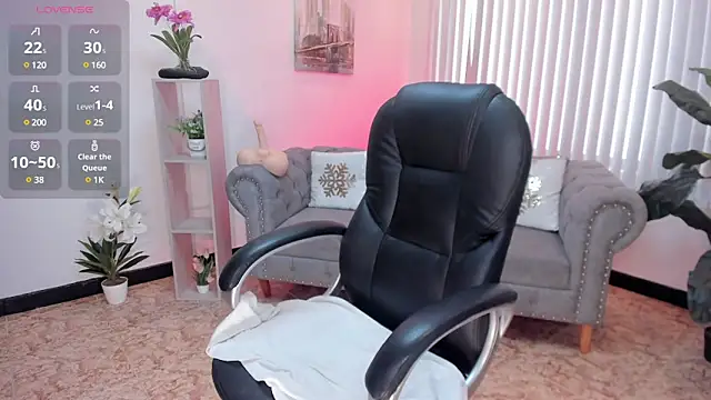 Aida adams online show from 01.30.25