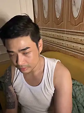 Snapshot of Asianhif chatting on 10.18.25 Asianhif online show from 10.18.25