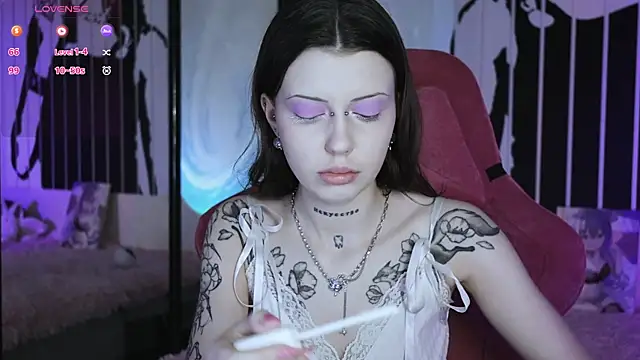 prettybones online show from 02.25.25